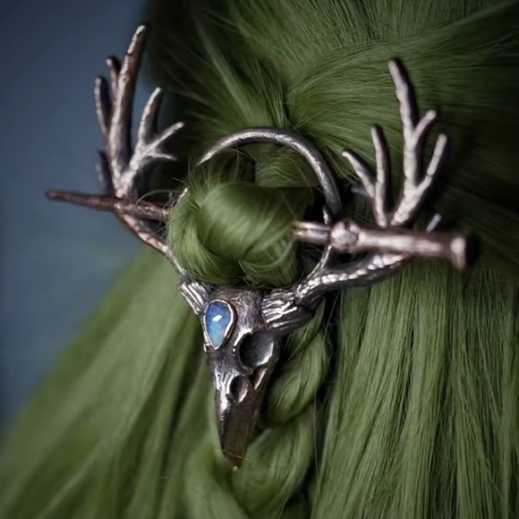 Witchy Antler Skull Hair Barrette main image 9